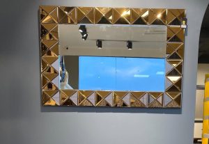 Diamond cut mirror