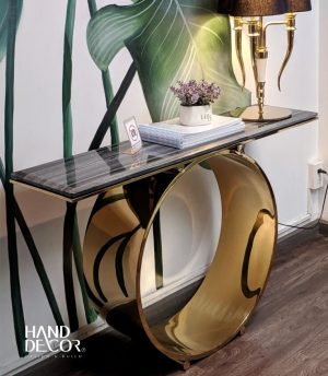 Spectacular display table