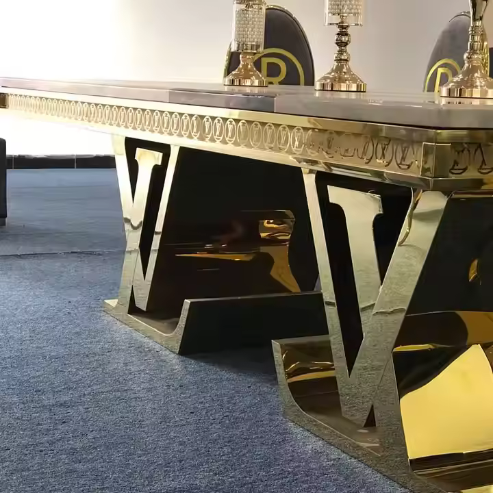 LVHdining table ss pvd
