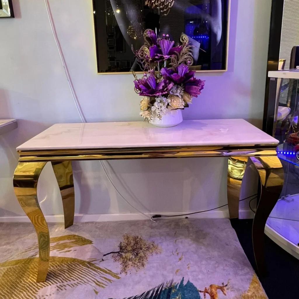 Castle display Table