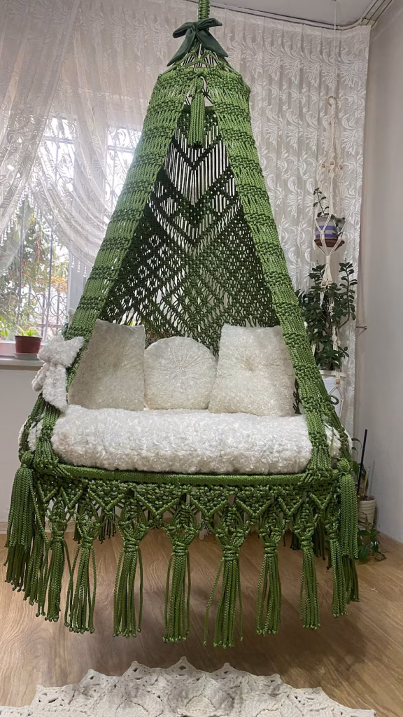 Green white swing 50 inch