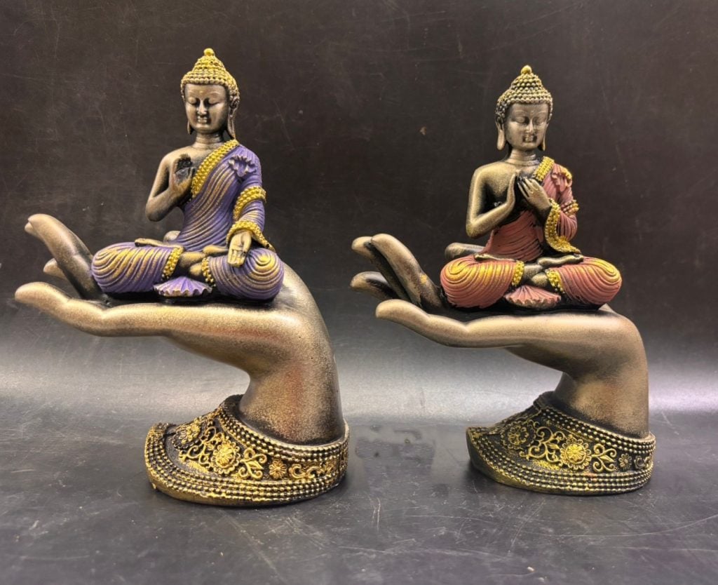 Hand Buddha statue